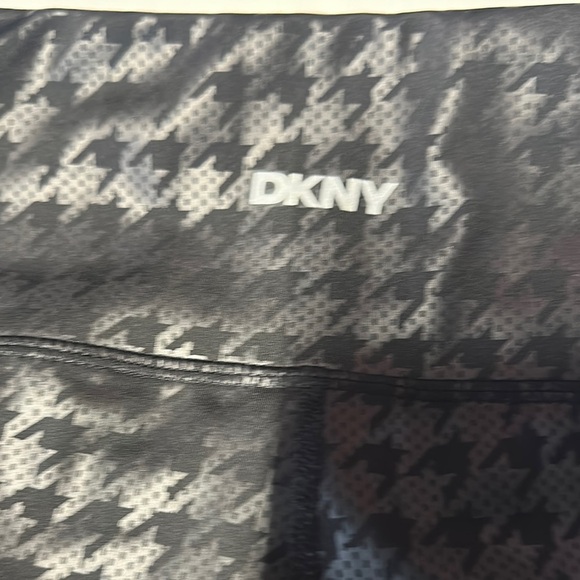 DKNY Black Straight Leg Jeans with Textured Pattern - Picture 5 of 7